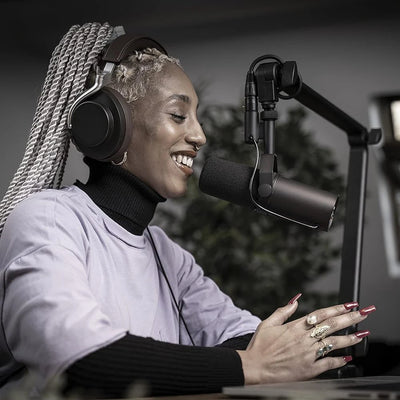 SM7B Studio Dynamic Microphone – Professional Cardioid Mic for Recording, Podcasts & Live Vocals