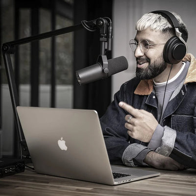 SM7B Studio Dynamic Microphone – Professional Cardioid Mic for Recording, Podcasts & Live Vocals
